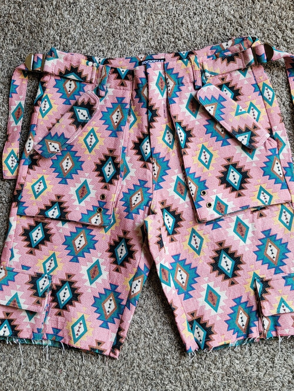 Mens Pink ROCKSTAR ORIGINAL Andraila TAPESTRY Embroidered Knit Cargo Shorts sz M